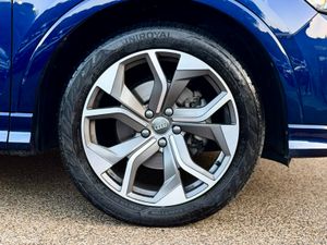 2025 Audi Q3 sport-back 2.0 TDI S line black edt - Image 3