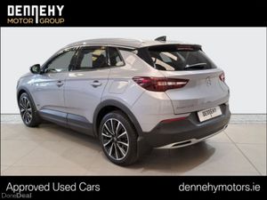 Opel Grandland X 1.6 Petrol/Electric FWD 225 PS PH - Image 4