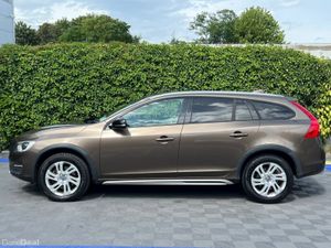 Volvo V60 CROSS COUNTRY D4 CLASSIC 2.0 D AUTO // S - Image 3