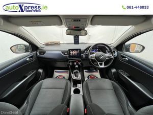 Renault Arkana Iconic E-tech Hybrid, Automatic - Image 2