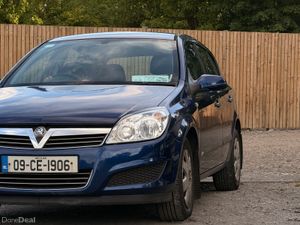 Vauxhall Astra 2009 1.8 Petrol Automatic LOW KM - Image 4
