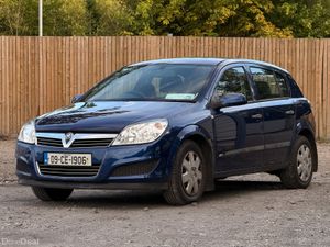 Vauxhall Astra 2009 1.8 Petrol Automatic LOW KM - Image 2