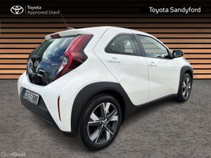 Toyota Aygo X HEV PULSE 4DR - Image 2