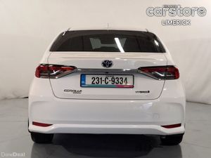 Toyota Corolla 1.8 Hybrid Luna Sport Saloon - Image 4