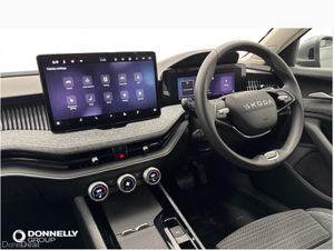 Skoda SUPERB Diesel Estate SE Technology - Image 2
