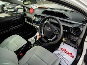 2021  TOYOTA AQUA AUTO - Image 4