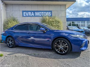Toyota Camry WS HYBRID AUTOMATIC 2.5 PETROL //HALF - Image 3