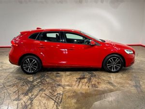 Volvo V40 1.5 AUTOMATIC - FACTORY ALLOYS - CRUISE - Image 3