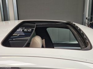 161 BMW 520 M-SPORT ^^^^^RARE SUNROOF^^^^^AUTO - Image 2