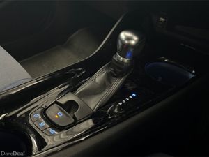 Toyota C-HR HYBRID LUNA SPORT 4DR AUTO **BLACK AND - Image 4