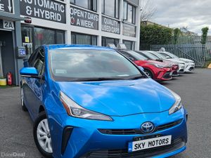 2022 Toyota Prius 1.8 Hybrid Automatic - Image 2