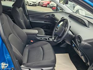 2022 Toyota Prius 1.8 Hybrid Automatic - Image 4