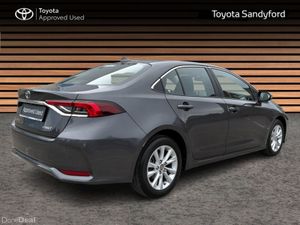 Toyota Corolla HYBRID LUNA AUTO SALOON // TOYOTA S - Image 2