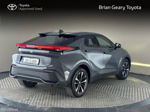 Toyota C-HR Hybrid Sport - Image 2