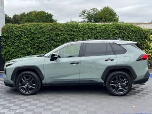 Toyota RAV4 ADVENTURE 2.5 HYBRID AUTO // 19" ALLOY - Image 3