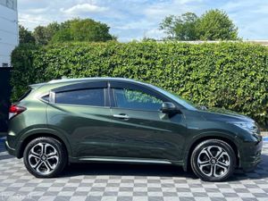 Honda Vezel 1.5 HYBRID AUTO // HALF LEATHER HEATED - Image 2
