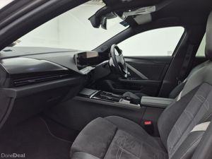 Opel Astra GS 1.2 Turbo 130PS 8 Speed Auto - Image 4