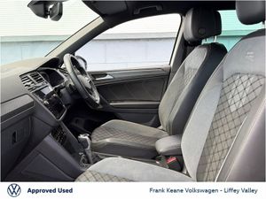 Volkswagen Tiguan R-LINE AUTO 1.4 TSI PHEV 245HP * - Image 4