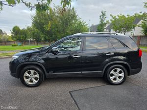 Kia Sorento 2.2 diesel 4wd ( new NCT and TAXED - Image 4