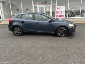 Volvo V40 D3 MOM ED 5DR Auto - Image 2