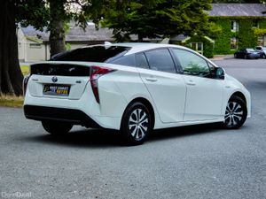 2018 Toyota Prius 1.8 Petrol Hybrid Automatic - Image 3