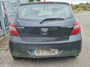 €1222 Hyundai i20 2009 petrol ⛽️ €1222 - Image 2