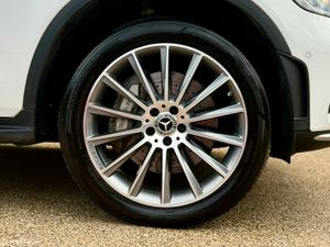 Mercedes-Benz GLC 2022 AMG SPEC 4 MATIC - Image 4