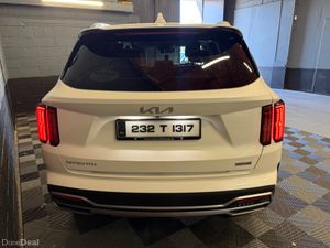 232 Kia Sorento K4 2.2D Auto / 7 Seat - Image 4