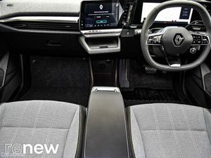 Renault Megane E-Tech Techno EV60 220hp - Image 2