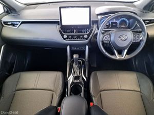 Toyota Corolla Cross AXIO HYBRID AUTO - Image 4