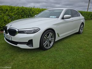 BMW 530E X Drive Nice Colour white pearl - Image 3