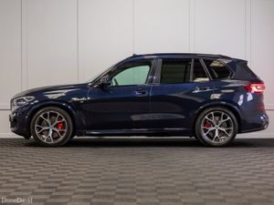 212 BMW X5 X-Drive 45e M-Sport - Image 3