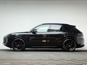 Porsche Cayenne BLACK EDITION V6 E-HYBRID - Image 4