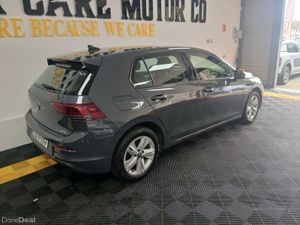 Volkswagen Golf Life 1.0 TSI Mhev 110HP 5 - Image 4