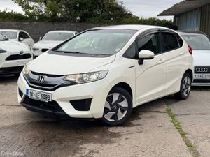 HONDA FIT 1.5 Hybrid Auto 2014 77000 KM 2 keys - Image 3