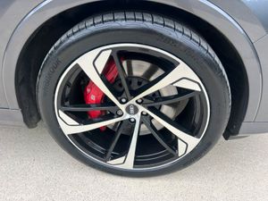 201 Audi SQ7 4.0TDI V8 7 SEATER - Image 4
