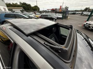 Volkswagen Passat R-LINE SUNROOF 2.0 R-LINE EDITIO - Image 4