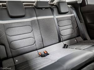 Citroen C4 ë-C4 C-Series Edition 50kWh 135HP - Image 4