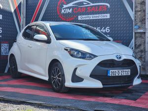2020 Toyota Yaris Hybrid - Image 3