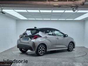 Toyota Yaris 1.5 Hybrid SOL - Image 3