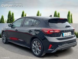 Ford Focus ST-Line 1.0L EcoBoost 125PS mHEV - Image 3