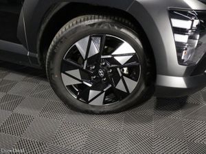 Hyundai KONA HYBRID ELEGANCE 1.6L PETROL AUTOMATIC - Image 4