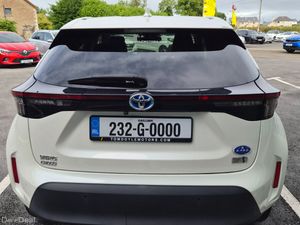 Toyota Yaris Cross 2023 4WD 1.5L Petrol Hybrid Aut - Image 4