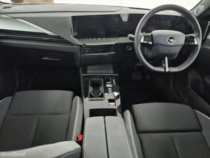 Opel Astra Hybrid Elegance automatic - Image 4