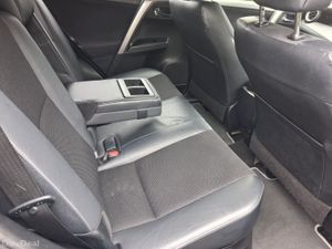 171 Toyota RAV4  2.5 Petrol Hybrid Automatic - Image 4