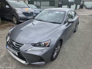 Lexus IS 300h Sport 2018 - Image 3
