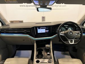 NEW SHAPE HIGH SPEC VW TOUAREG 4MOTION RLINE 2019 - Image 4