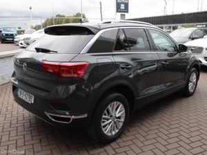 2018 VOLKSWAGEN T-ROC 1.0TSI 115HP DESIGN 5DR SUV - Image 4