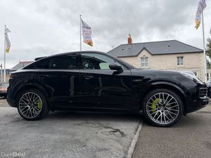 231 Porsche Cayenne Coupe 3.0 Hybrid - Image 4