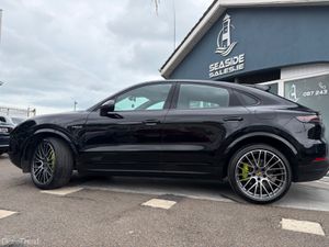 231 Porsche Cayenne Coupe 3.0 Hybrid - Image 2